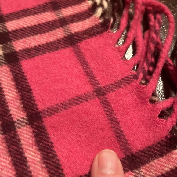 100% Cashmere Genuine Burberry Scarf (Please Read) - Picture 13 of 16